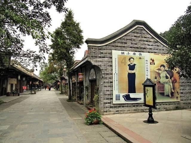 “特种兵式”旅游爆火，你会倾向这种旅行方式吗？